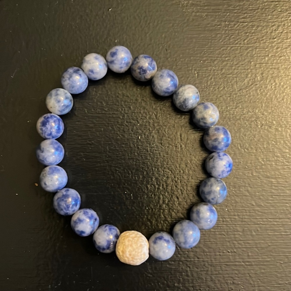 Lapis lazuli and coral bracelet